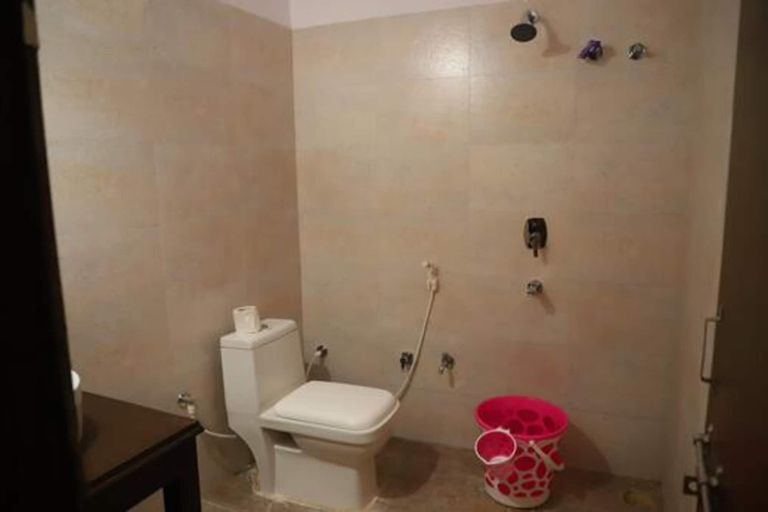 Bathroom 4, Karnavati Retreat, Panna