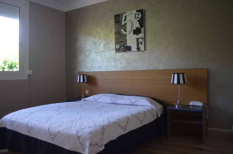 Bedroom 3, Hotel Regina, Hérault