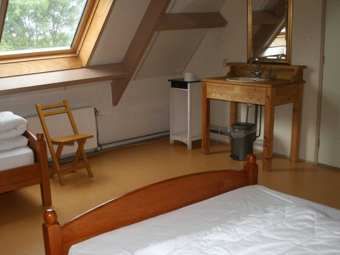 Bedroom 3, Luxury Mansion near Sea in Pingjum, Wûnseradiel