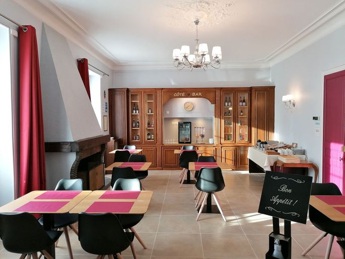 Others 4, Hôtel Le Dormeux, Cher