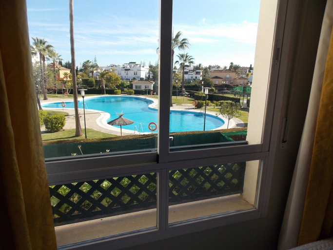 Others 4, Beachside Apartment Near Puerto Banus, Málaga