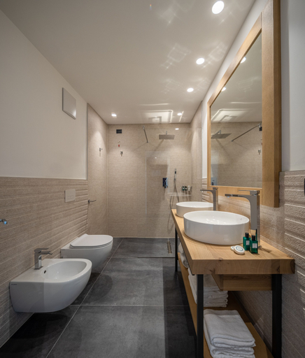 Bathroom 5, Aris Apartments & Sky Pool - Tonelli Hotels - Adults Only, Trento