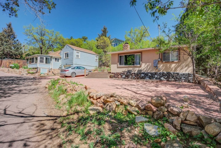 Exterior & Views 2, 2brcheyenne Cañon Minutes to Hiking and Zoo, El Paso