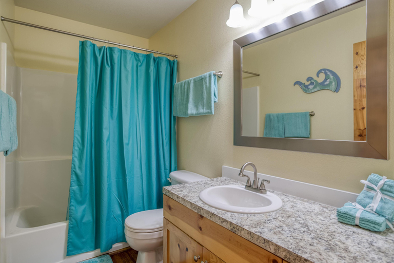 Bathroom 4, Makenas Haven, Tillamook