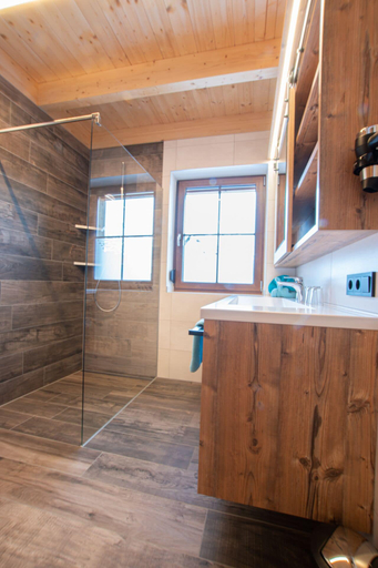 Bathroom 3, Chalets und Apartments Hauserhof, Hermagor