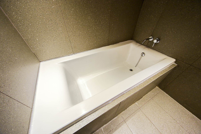 Bathroom 4, Hotel Myeongjak, Chuncheon