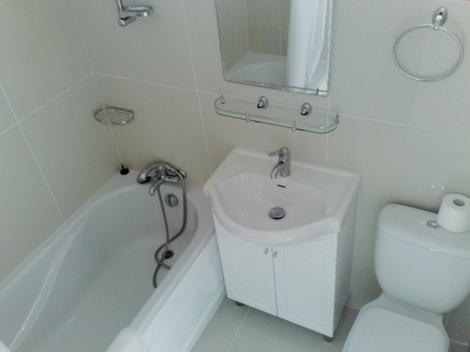 Bathroom, Hilltop Gardens