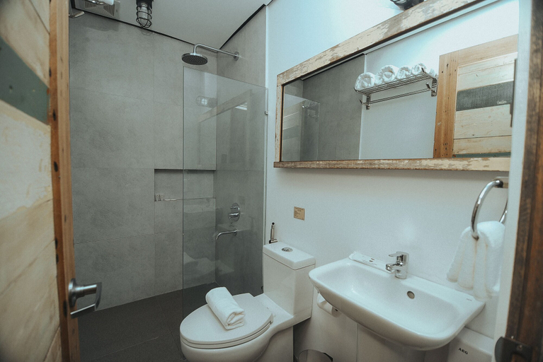 Bathroom 3, The Bricks Hotel , Dumaguete City