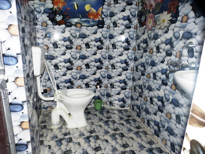 Bathroom 5, Monika Mansion, Gaya