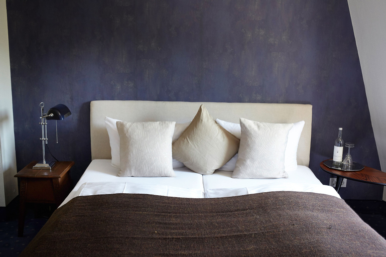 Bedroom 5, Trabener Hof - by neugart, Bernkastel-Wittlich