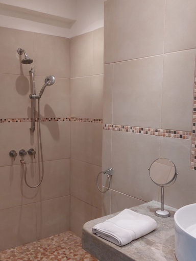 Bathroom 4, Casa Mapache Pool and Breakfast Available near Tamarindo Beach, Santa Cruz