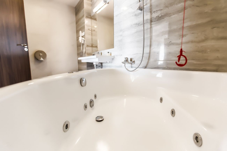 Bathroom 5, Grand Hotel Belvedere Brasov, Brasov