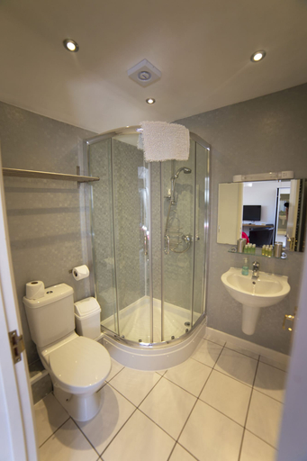 Bathroom 4, The Mustard Tree, Cornwall