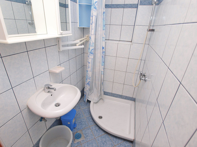 Bathroom 3, Apartments Ivan 41, Pula