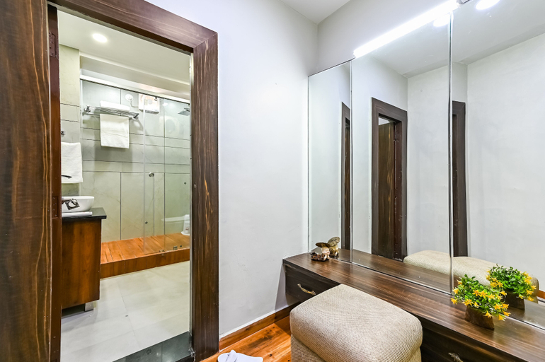Bathroom 4, Ashoka Residency Hotel, Bhilwara