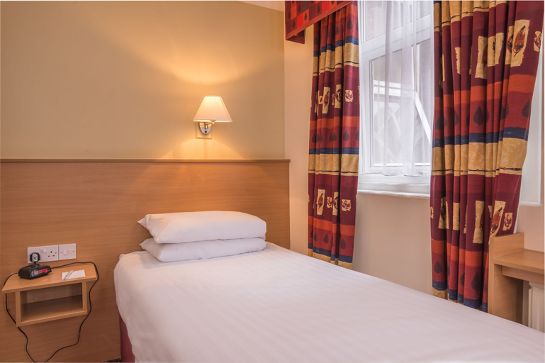 Bedroom 4, Belvilla Crewe Arms Hotel, Cheshire East