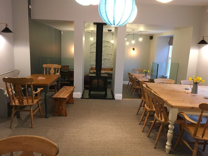 Food & Drinks 4, Portreath Arms, Cornwall