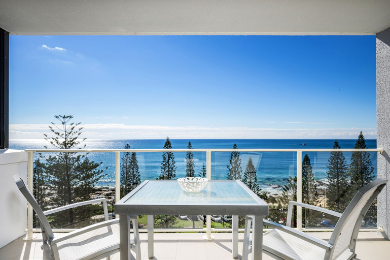 Exterior & Views 1