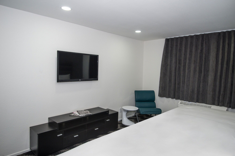 Bedroom 9