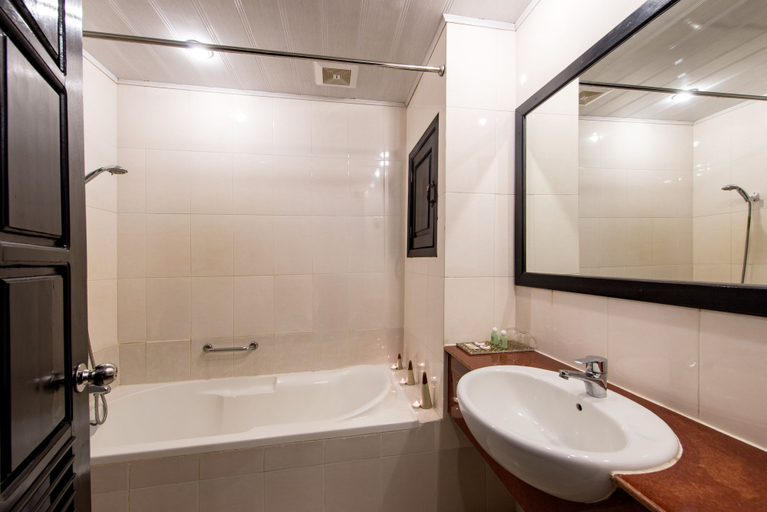 Bathroom 4, JK Resident, Siem Reap