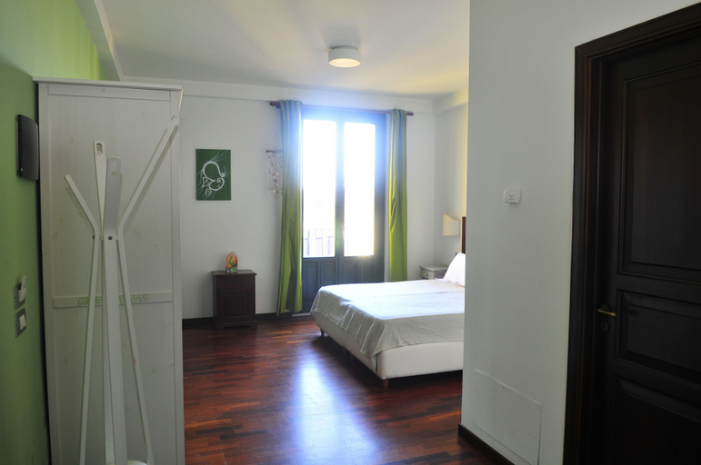 Bedroom 4, Terrazza sul Castello Ursino by Wonderful Italy, Catania