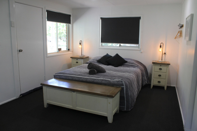 Bedroom 3, BIG4 Carnarvon Gorge Holiday Park, Bauhinia