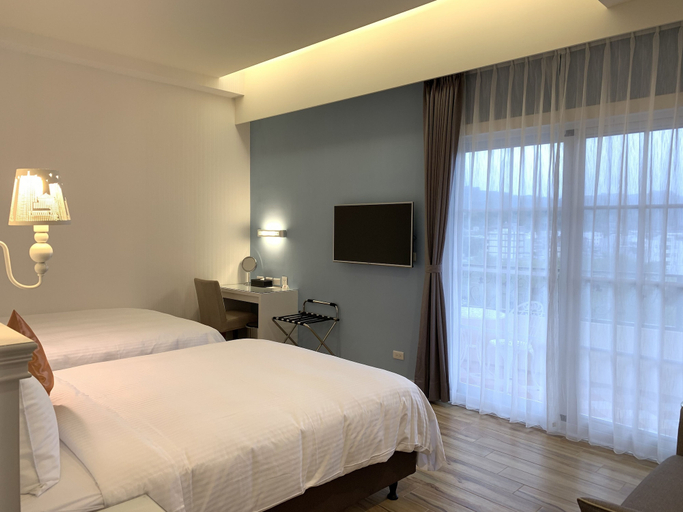 Bedroom 3, Joy Hotel, Taitung