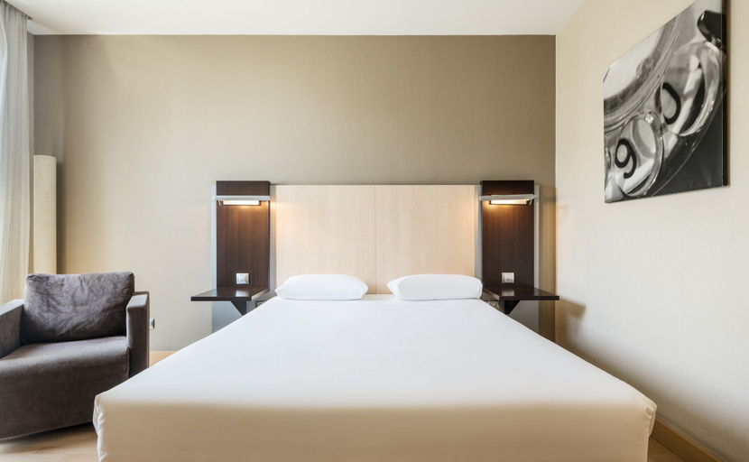 Bedroom 4, Hotel ILUNION Auditori, Barcelona