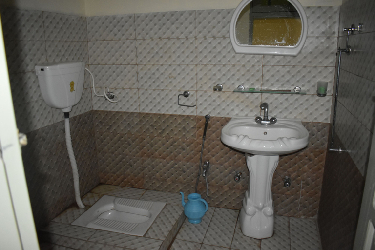 Bathroom, Sweet Dreams Hotel, Hazara