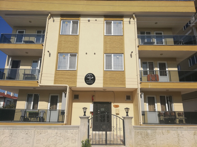 Exterior & Views 2, A Suit Residence, Merkez