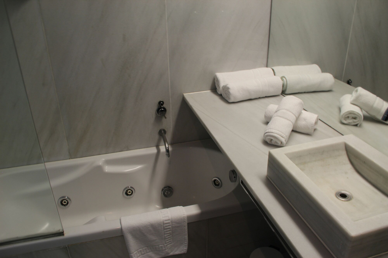 Bathroom 4, Sea You Hotel Port Valencia, Valencia