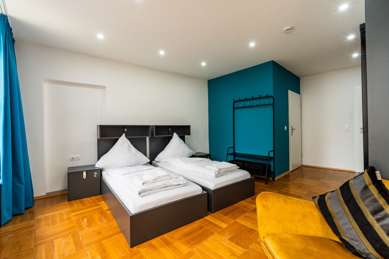 Bedroom 5, Henrietta's Sleeping, Ulm