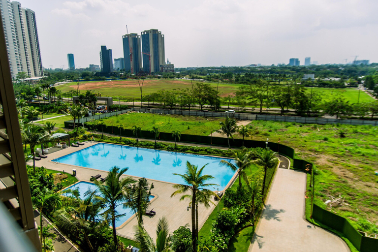 Pool 3, Nice And Fancy Studio Room At Sky House Bsd Apartment, Tangerang Selatan