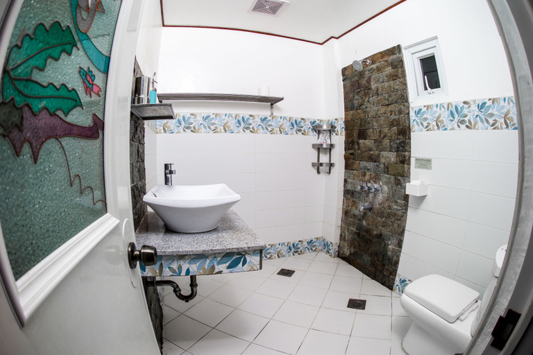 Bathroom 4, Seafari Resort Oslob, Oslob