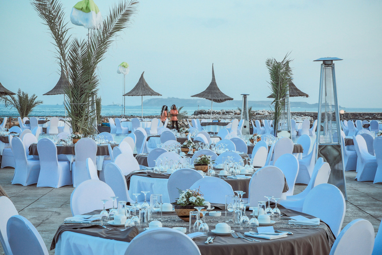 Food & Drinks 5, Terrou-Bi Resort, Dakar