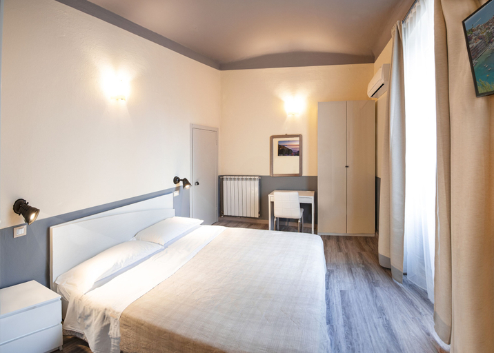 Bedroom 5, Albergo La Villetta, La Spezia