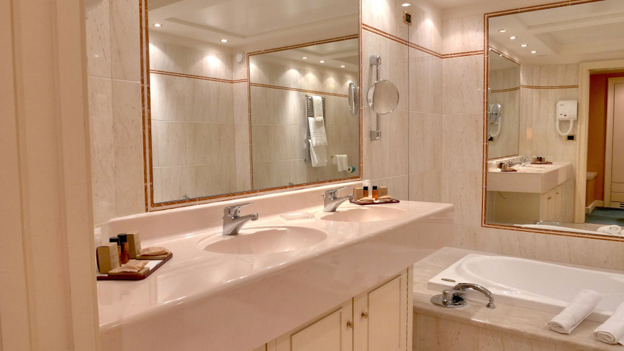 Bathroom 5, 501 Hotel, Vibo Valentia