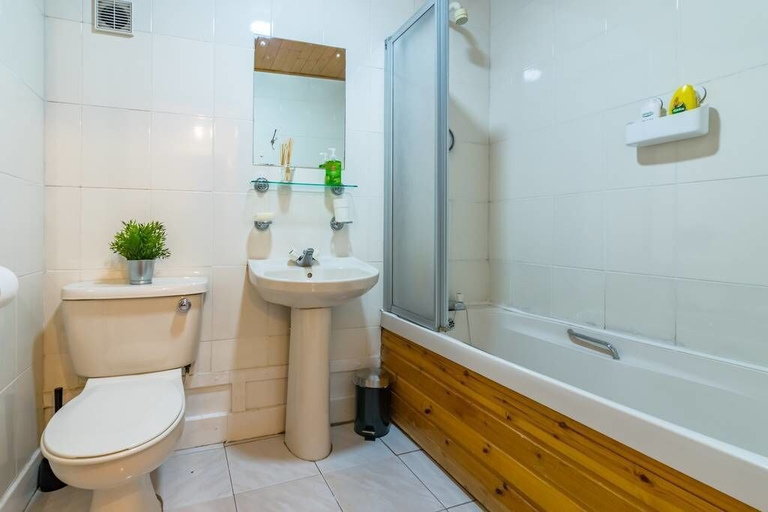 Bathroom, Heart of Finnieston, Glasgow