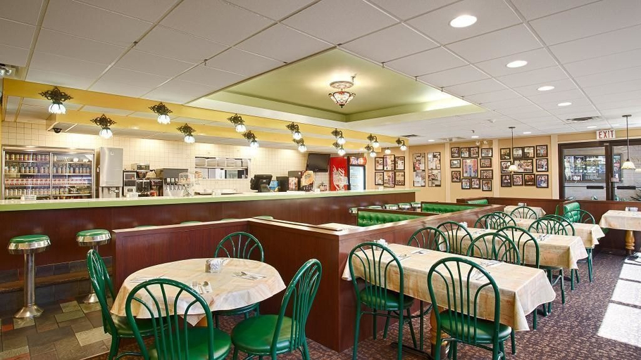 Food & Drinks 5, West Gate Inn Nyack, Rockland