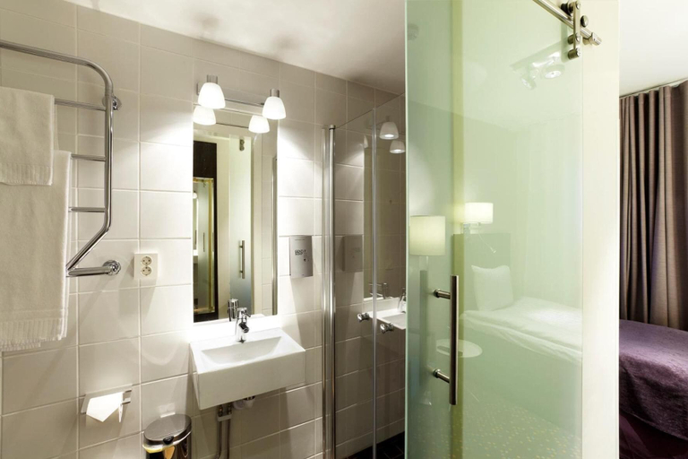 Bathroom 4, Finn Apartments, Lund