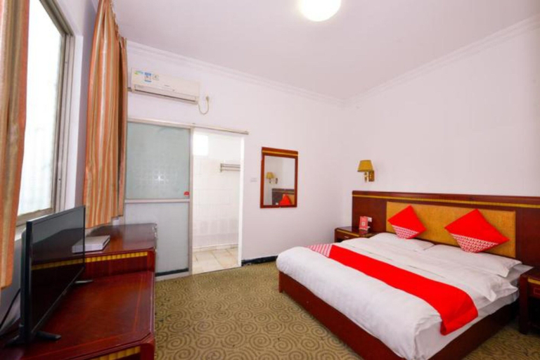 Bedroom 2, Wangxin Business Hotel, Guilin