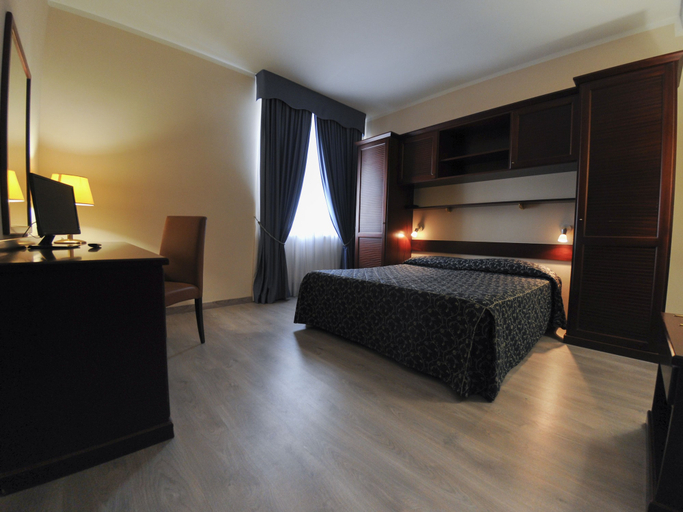 Bedroom 4, Mediterraneo Suisse, Roma