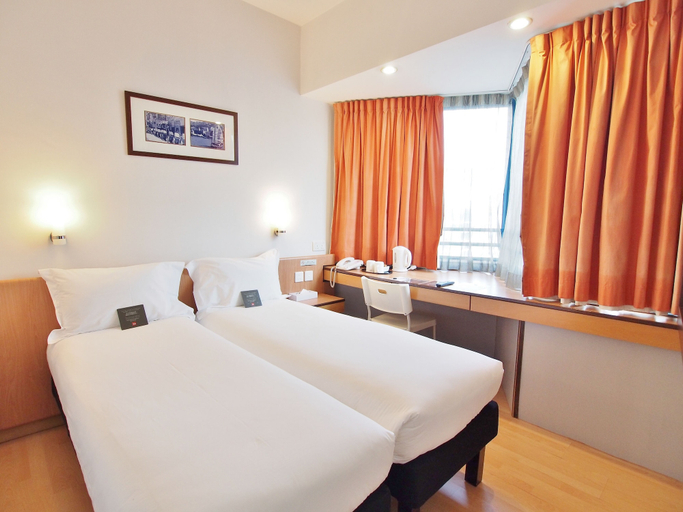 Bedroom 5, ibis Hong Kong North Point, Hong Kong Island