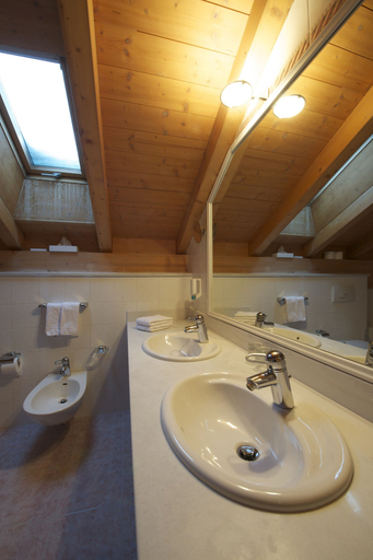 Bathroom 5, Sporthotel Panorama, Bolzano