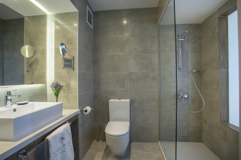 Bathroom 5, Lordos Beach Hotel & Spa, Larnaca