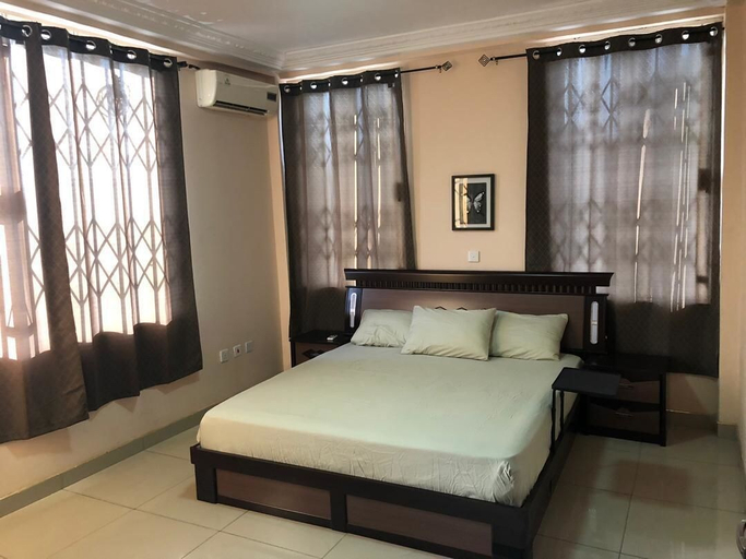 Bedroom 2, Loyeda Place, Tema