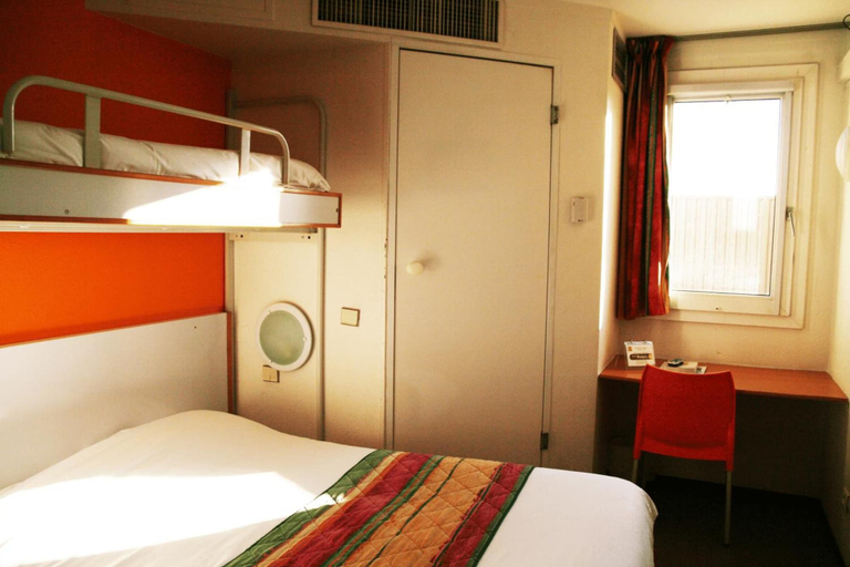 Bedroom 2, Hôtel Eco Relais, Pyrénées-Atlantiques