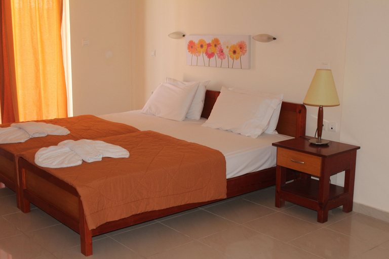 Bedroom 4, Dimitra & Evdokia Hotel, Crete