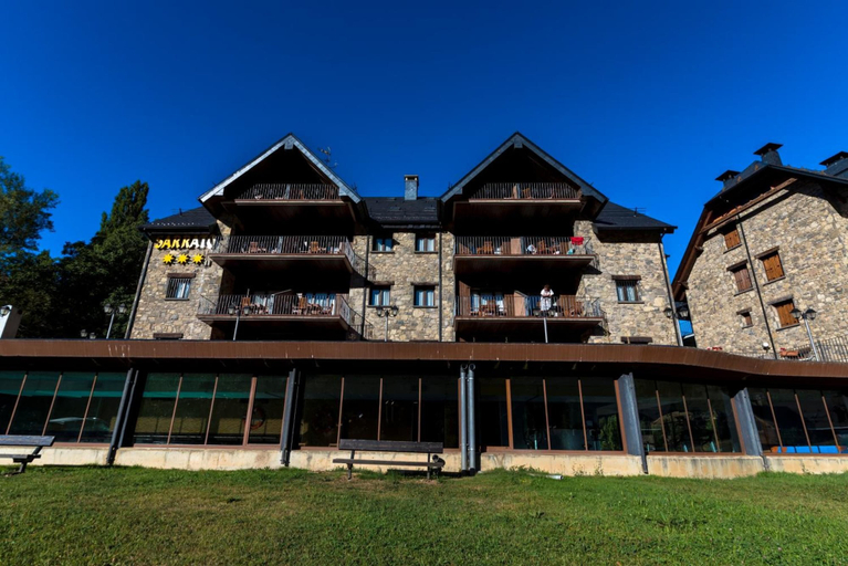 Exterior & Views 2, Aparthotel Sarrato, Huesca