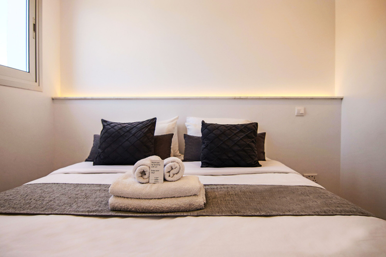 Bedroom 2, Phaedrus Living: Seaside Executive Flat Harbour 207